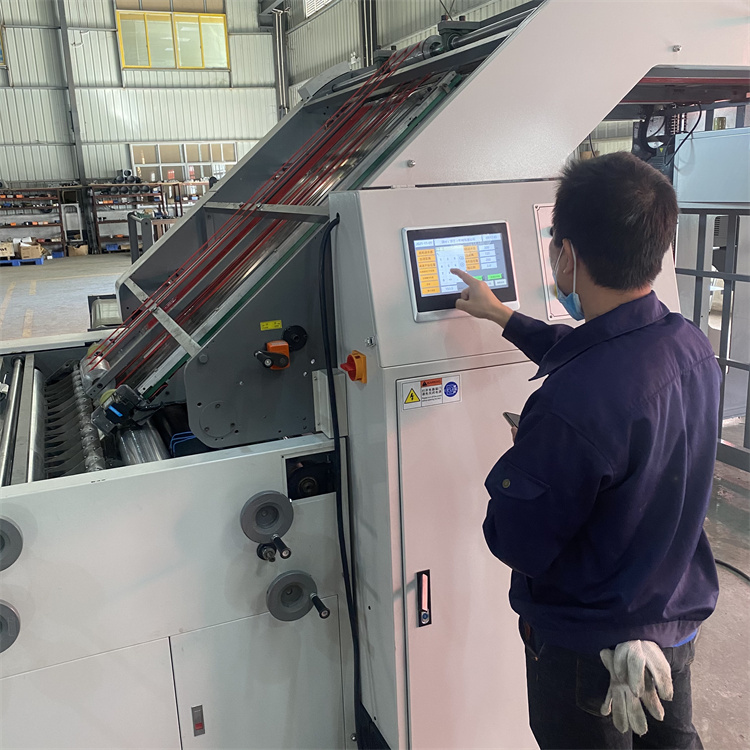 High Accuracy Automatic Flute Laminator Electric Driven For Paper Board