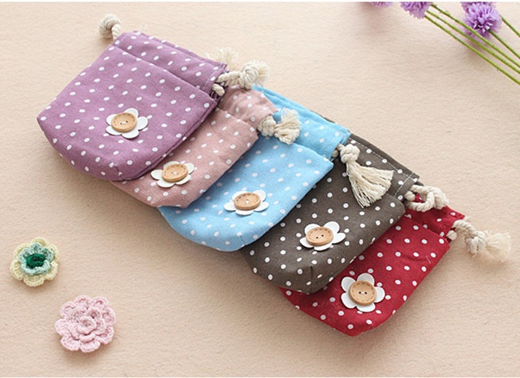 Hot selling lovely customized promotional calico drawstring bag small candy pouch cute Mimi pocket for gift