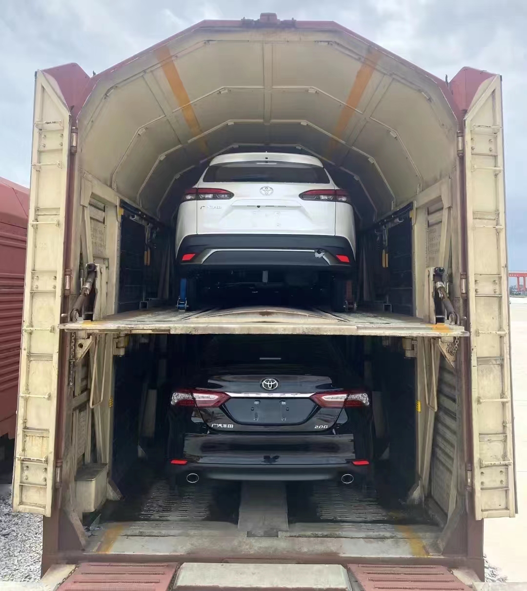 2023 Changan Eado Ev460 Sedan Energy Electric Car with Maximum Power of 100kw and Maximum Torque of 245 N.m