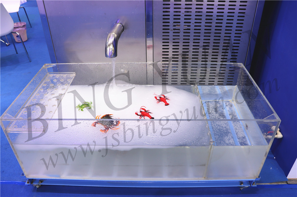 1580x850x1650mm R404a 60 Tonne Automatic Ice Machine