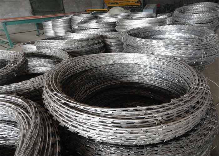 Fence Razor Barbed Wire Fencing Barbs Coils Galvanized Sharp Barb Security Wire