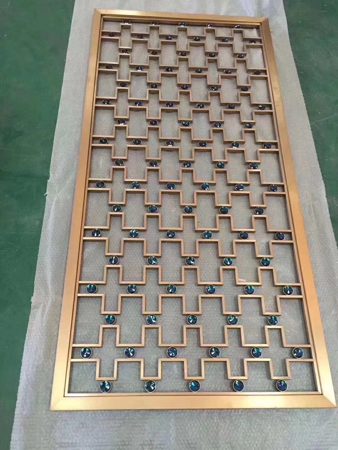 Metal Wall Decoration Pendant Plating Screen , Space Division Abstract Metal Wall Sculpture