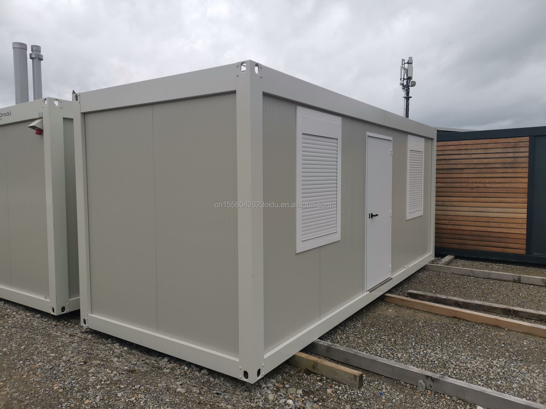 Modern Design Prefabricated Foldable Home Steel Sandwich Panel Container House for Outdoor at Construction Site Dormitory