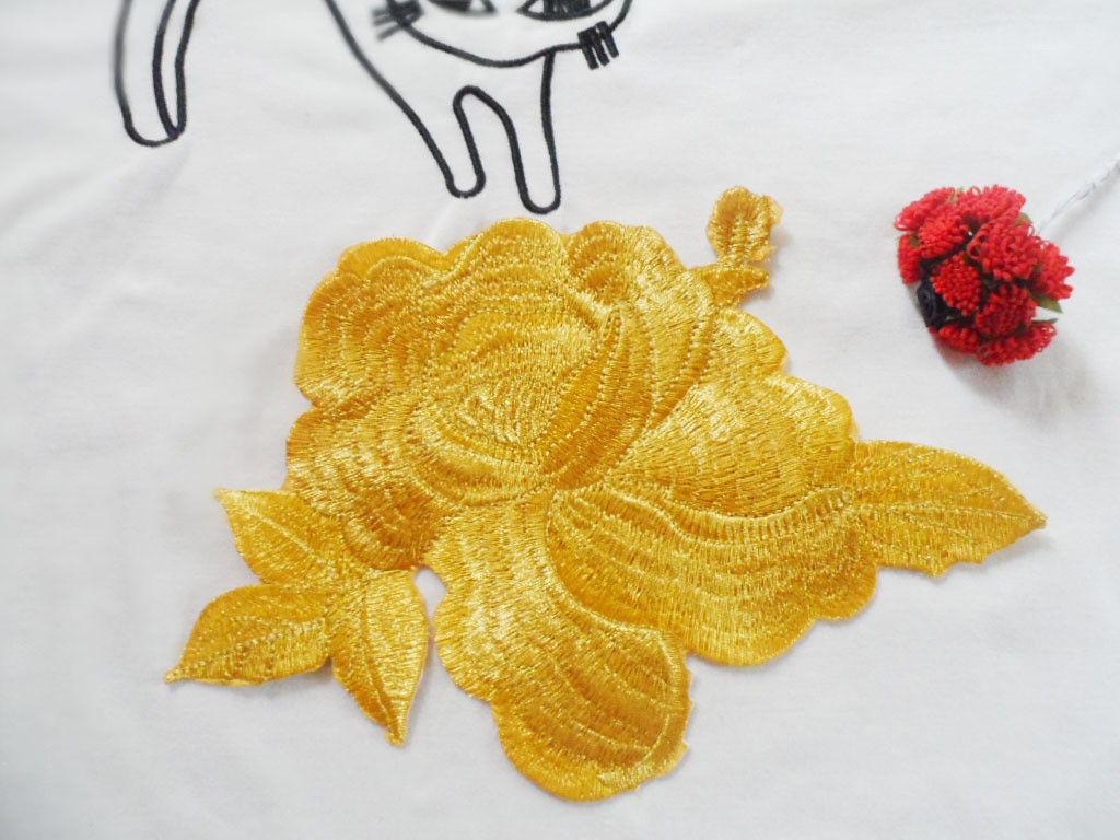 Hot Fix Motif Gold Wire Embroidery Flower Applique