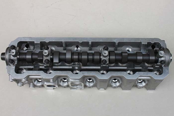 VW Diesel Engine Complete Cylinder Head Assembly 074103351D Long Life