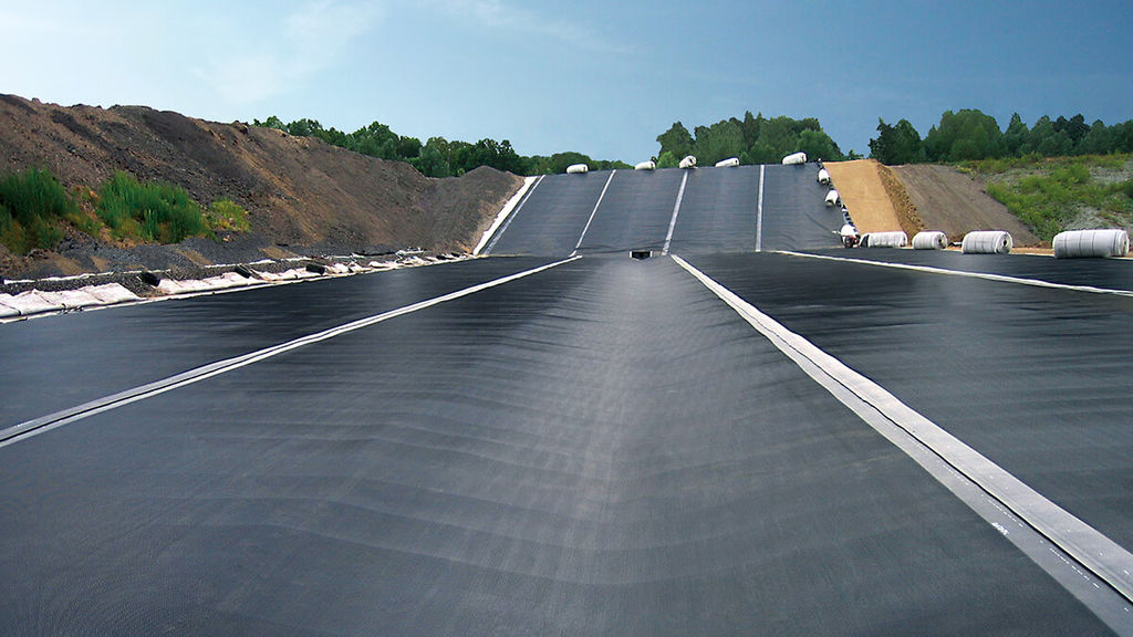 0.3 - 2.5mm HDPE Geomembrane Dam Reservoir Mining Fish Farm Geomembrane Pond Liner