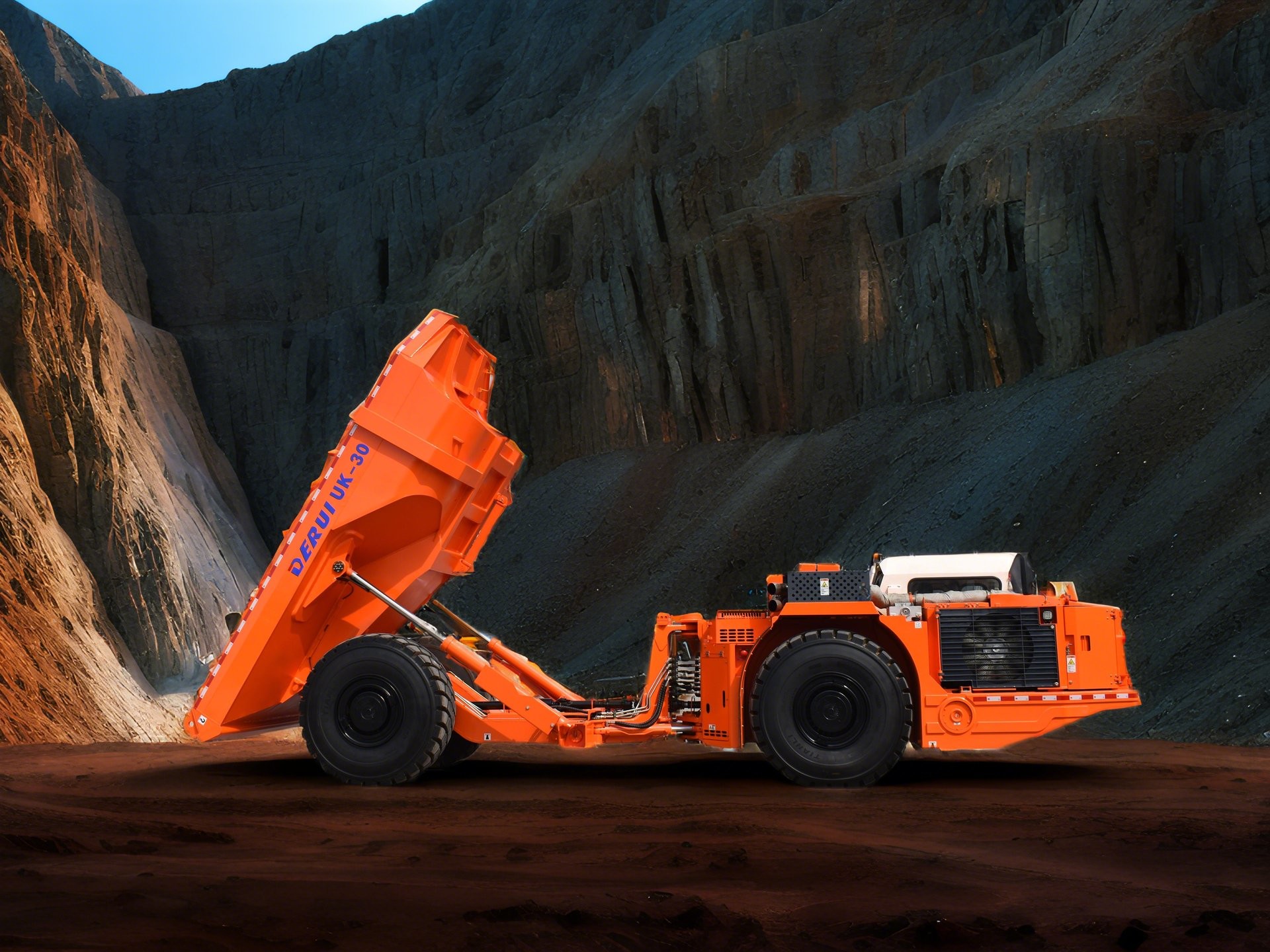 DERUI DRUK-30 Underground Articulated Truck Large Bucket Underground Trucks Mining