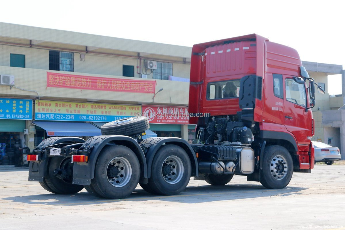 Manual Transmission Diesel Tractor Truck 450HP Euro 5 Emission Standard for Dump and Cargo