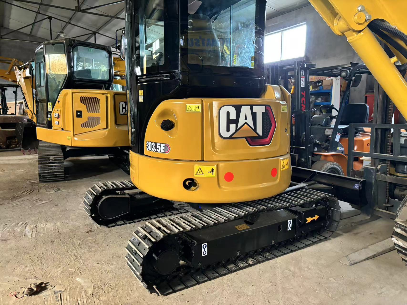 98.6KW Used Japanese Excavator Original 303.5 Caterpillar Japan Mini Digger CAT 304C 306 307 308 303