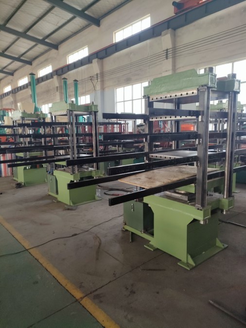 7.5KW 160T Rubber Vulcanizing Press Machine For Rubber Tile