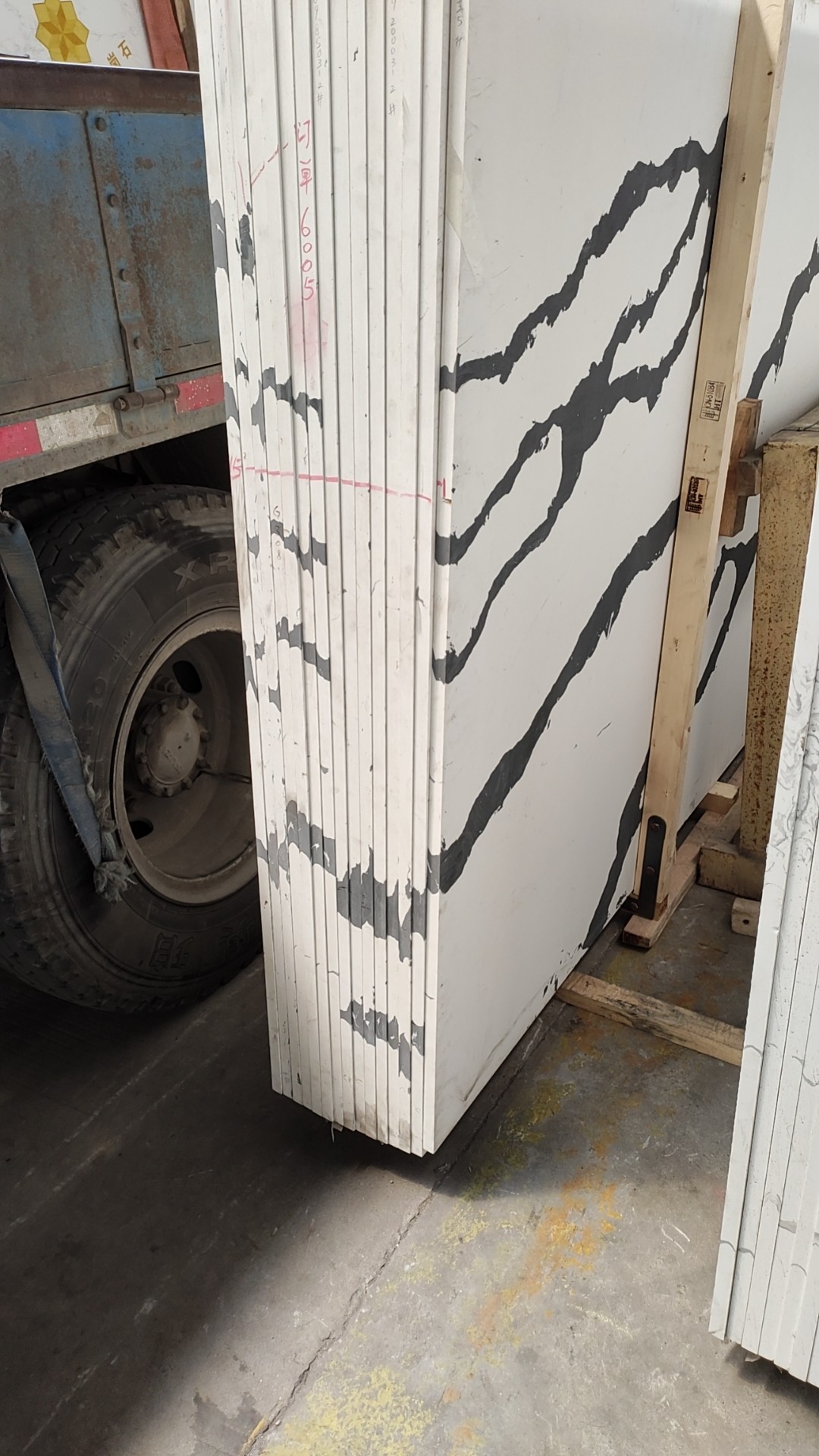 White Glazed Tile Machine Full Body Porcelain Tile Matt Finish With 0.05% Water Absorption