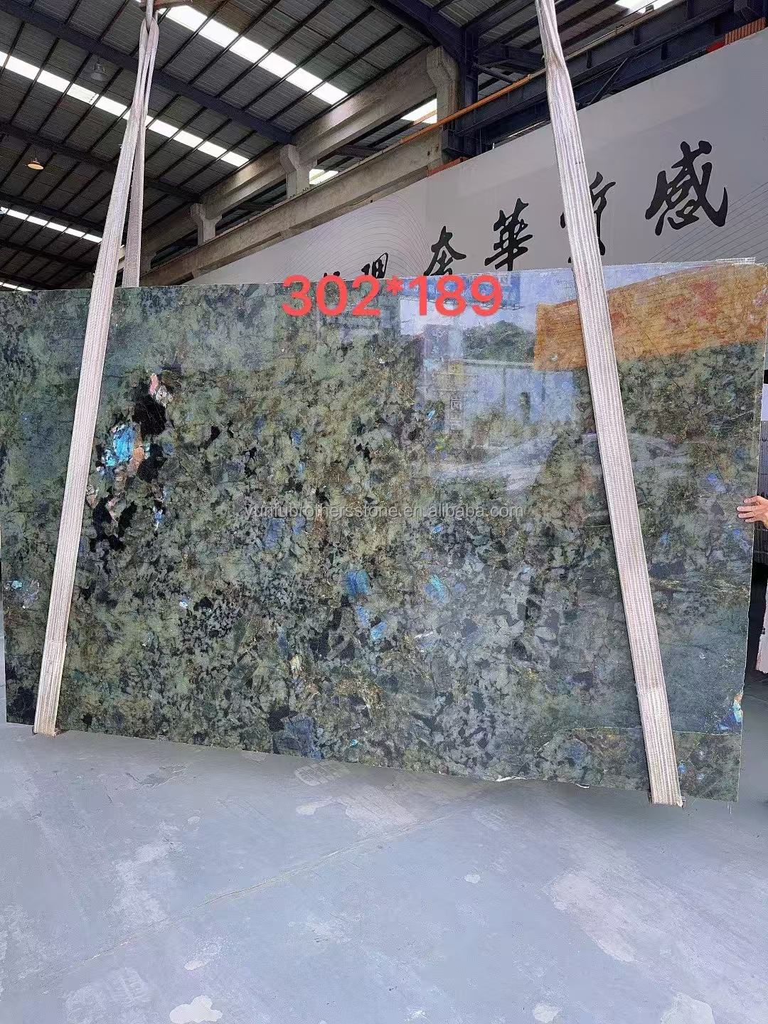 Big Slab Polished Shinning Labradorite Blue Granite Countertop and Island Table Design