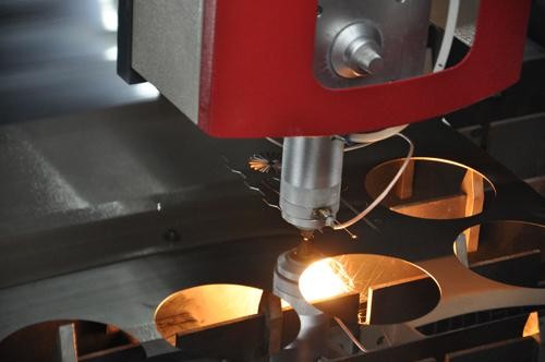 RAYCUS 1500W Metal Sheet Laser Cutting Machine Fiber Laser Cutting Titanium
