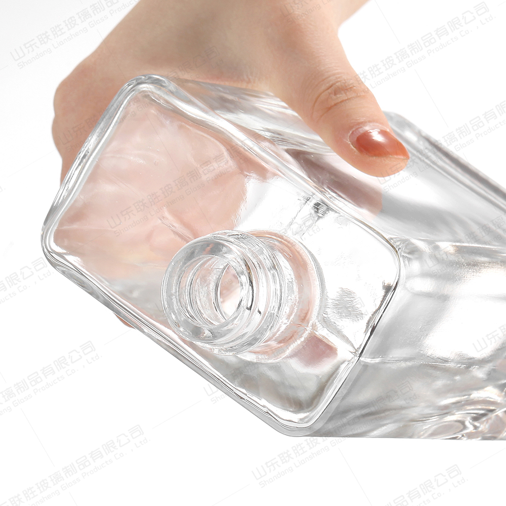 Whisky Guitar Shaped Glass Bottle With Healthy Lead Free Glass Material