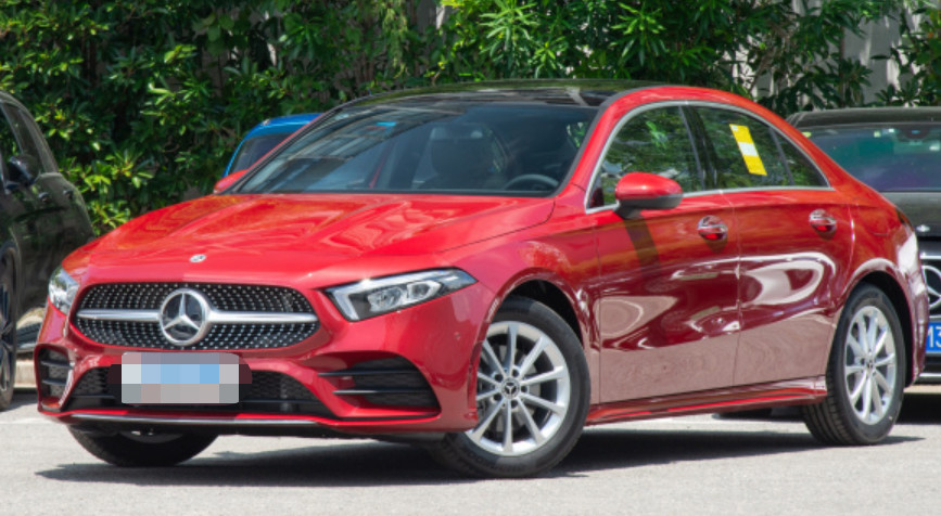 Mercedes-Benz A 200 L sport sedan donggan version 4 Door 5 seats 3 space car