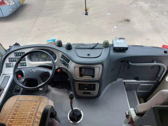 Kinglong Used Bus XMQ6101 Sightseeing Bus Yuchai 6 Gearbox 260hp City Bus Steel Chassis 45 Seats
