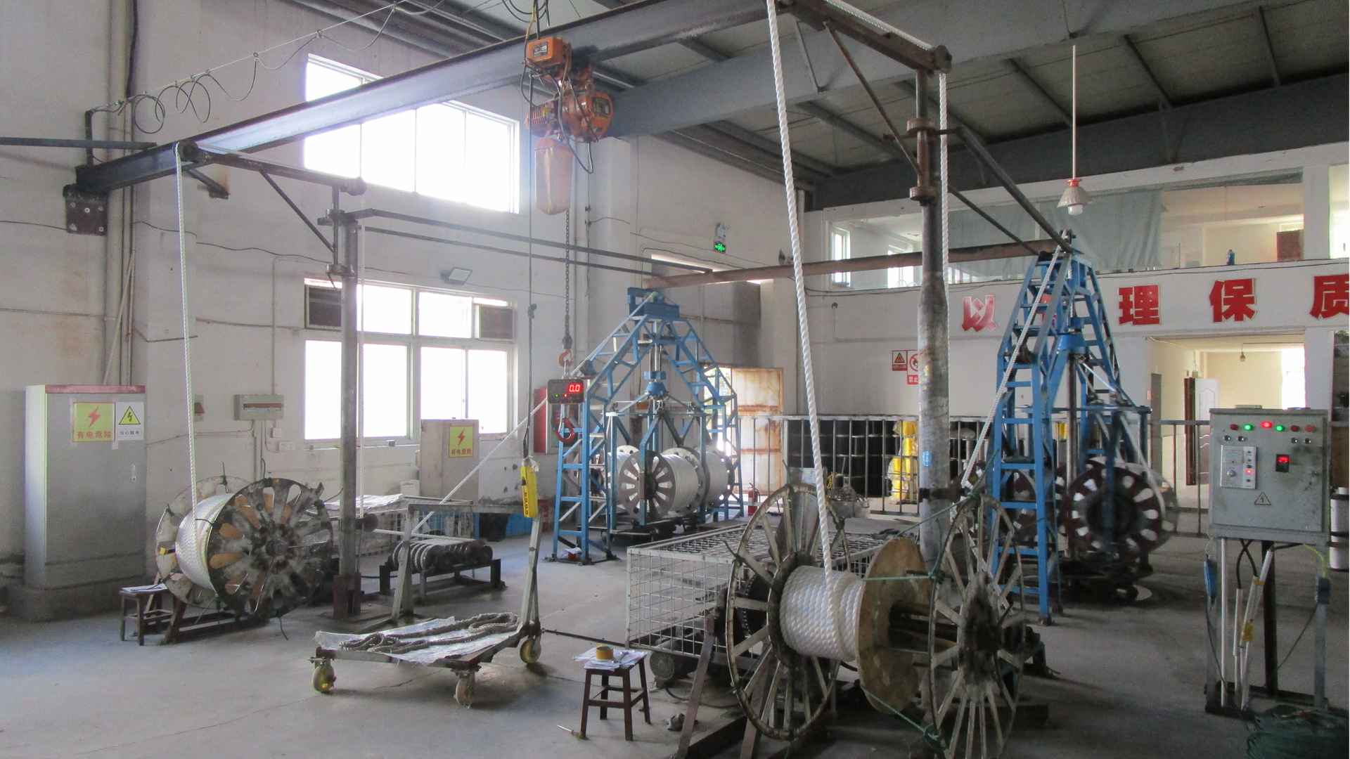 4500 Lbs Cable Pulling Winch with UHMWPE Towing Rope and Braided Synthetic Rope