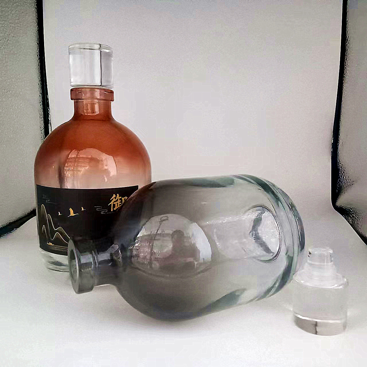 Glass Collar Round 500ml Vodka Bottle for Customized Production and Sale