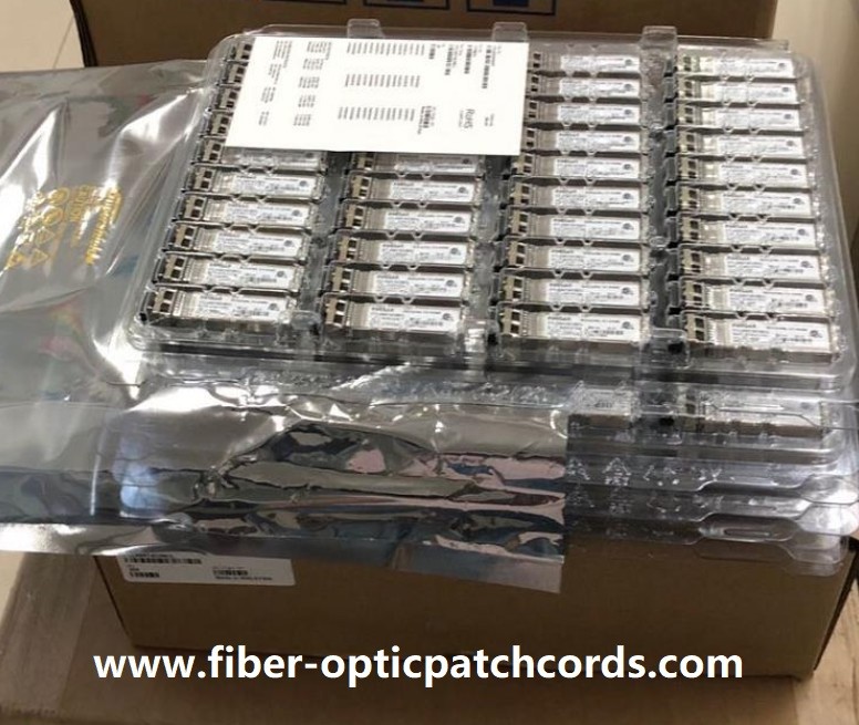 Finisar FTLC9551SEPM QSFP28 100GBASE-SR4 ONT OUT4 SFP Module 850nm 100M OM4 MMF 4x25/28G MPO12