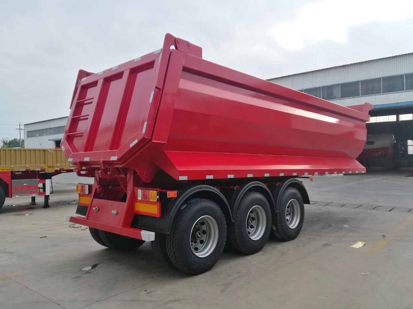 Aotong 32 Cbm 60 000 kgs Loading capacity U shape truck body End dumper trailer for farm