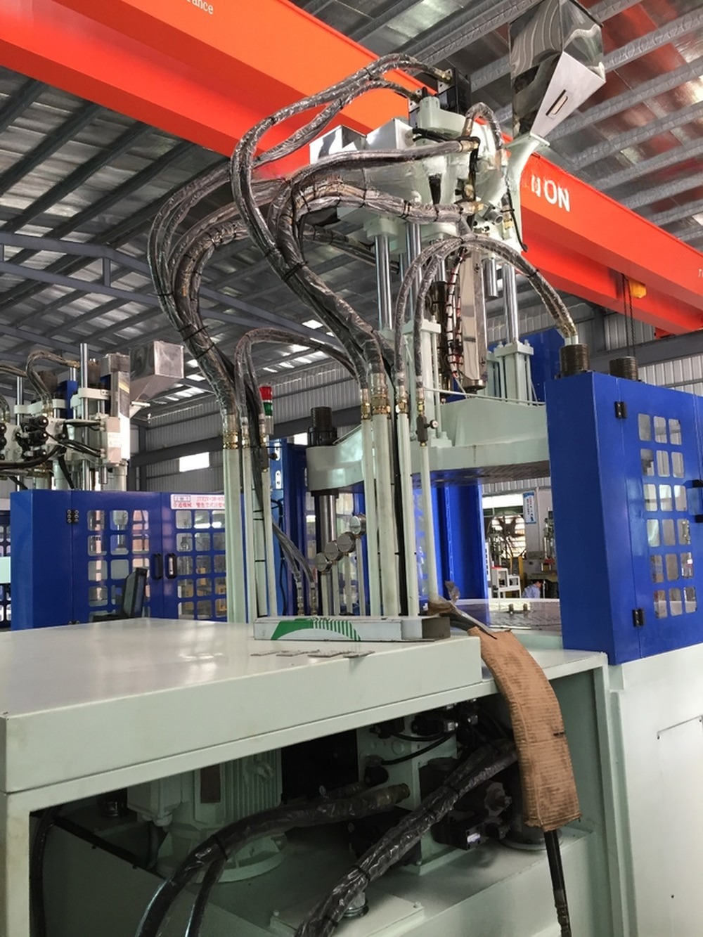 85T Double Color Injection Molding Machine Vertical JTT2V3R-850