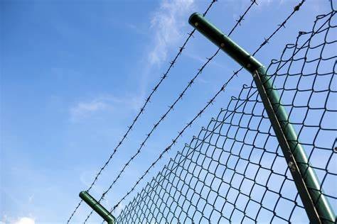 Hot Dipped Galvanized Chain Link Fence Panel With Round Post