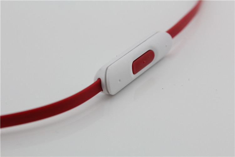 urBeats Earphones Wired White & Red With Medium Earbuds made in china grgheadsers.com