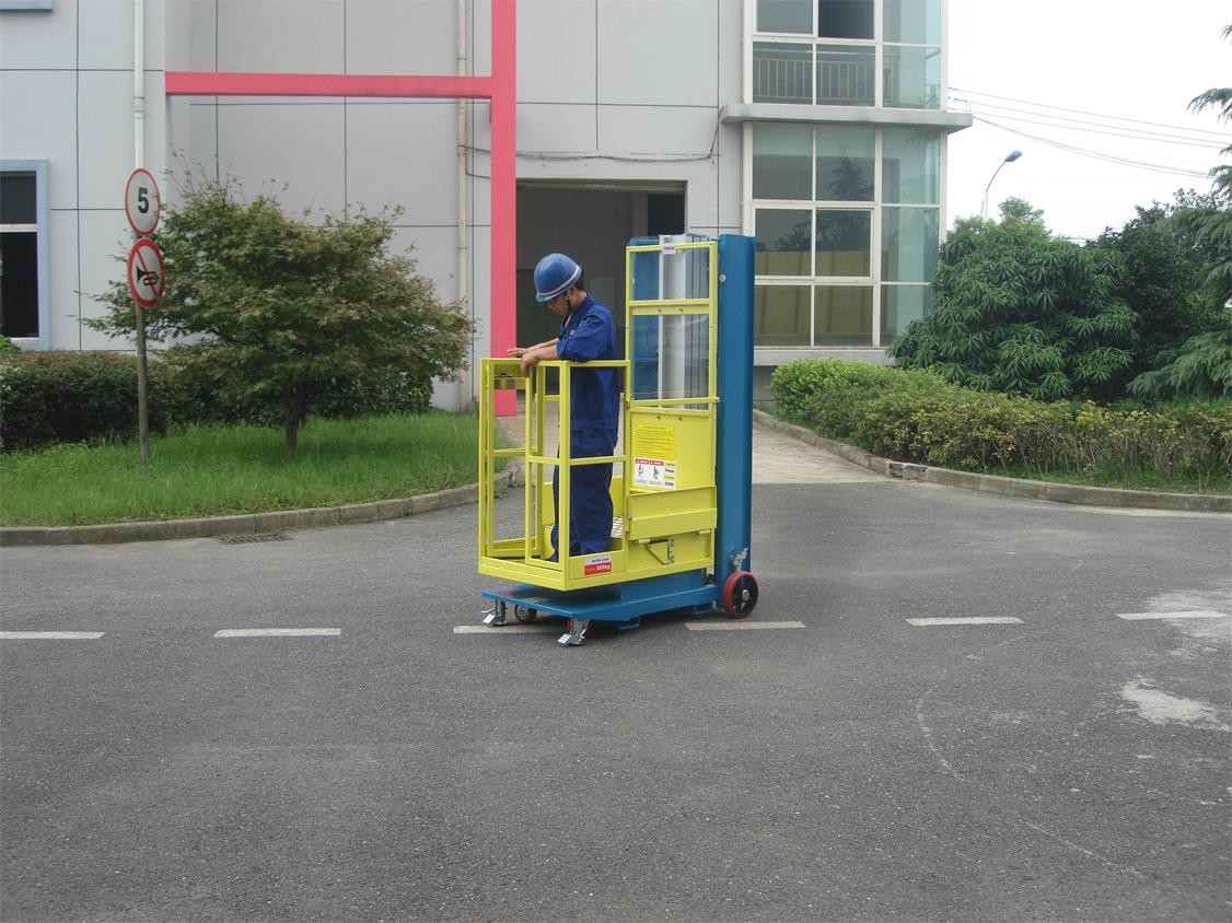 Warehouse Order Picker 2.8m Mast Type , Hydraulic Aluminum Stock Picker Lift