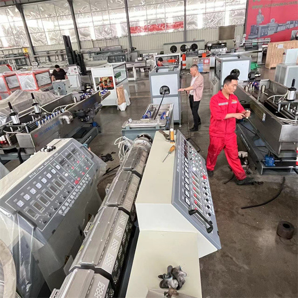 Compact Structure Spiral Pipe Extrusion Line Flexible Operation For Highways