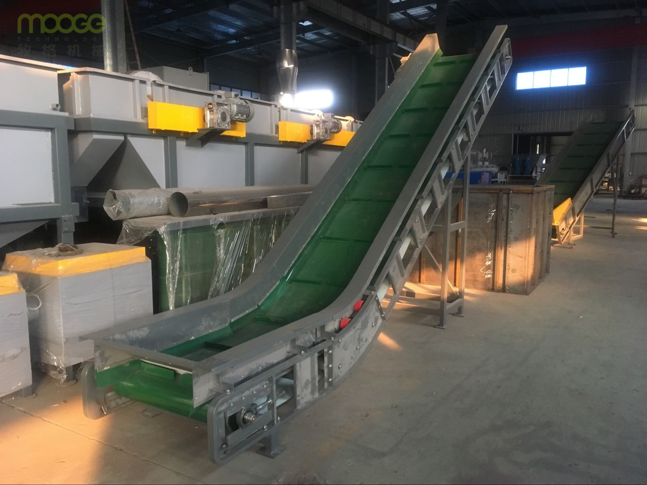 PP PE Chain Conveyor Machine Rubber Recycling Conveyor Belt