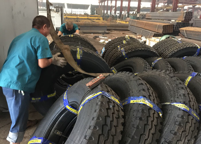 Trailer And Truck Spare Parts Natural Rubber All Steel Radial Tyre 12.00R20