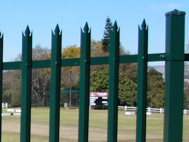 2.75m Width Steel Palisade Fencing , Rot Proof 3ft Metal Fence Panels