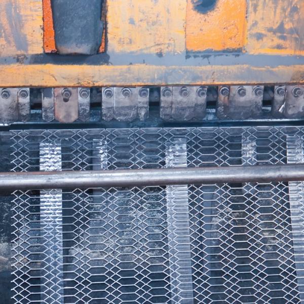 Hexagonal Hole Expanded Metal Sheet 4x8Feet For Walkway Grating