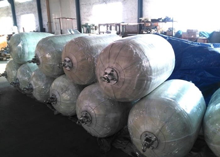 Thickness Over 8mm Favorable Air Tightness Easily Operated Boat Dock Fenders