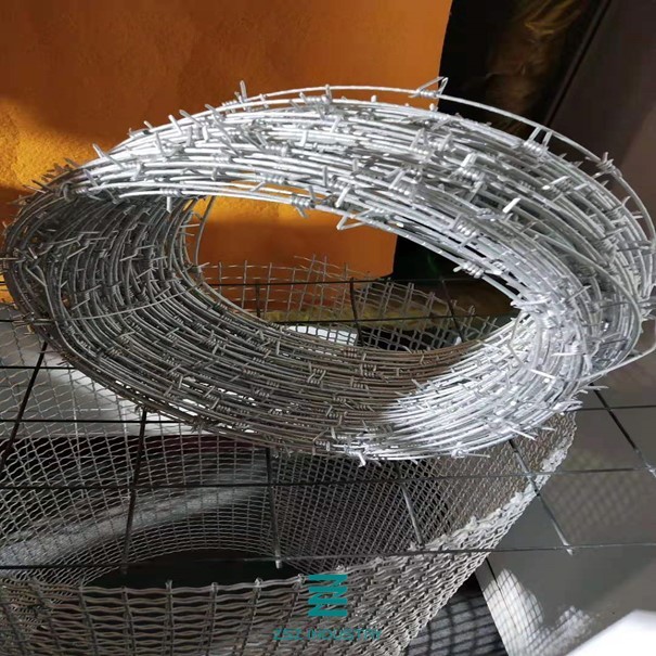 Stadium Fence Wire Mesh Fence Rolls ISO9001:2000 BSCI certificated