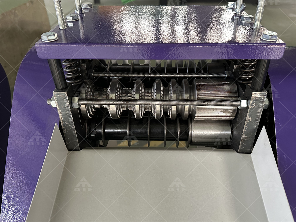 Waste Cooper Cable Wire Stripper Machine Electric Cable Scrap Wire Stripping Machine