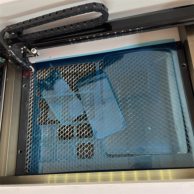 Daqin Mobile Tempered Glass Screen Protector Laser Cutting Machine For Phone Accessory Distributor Solution