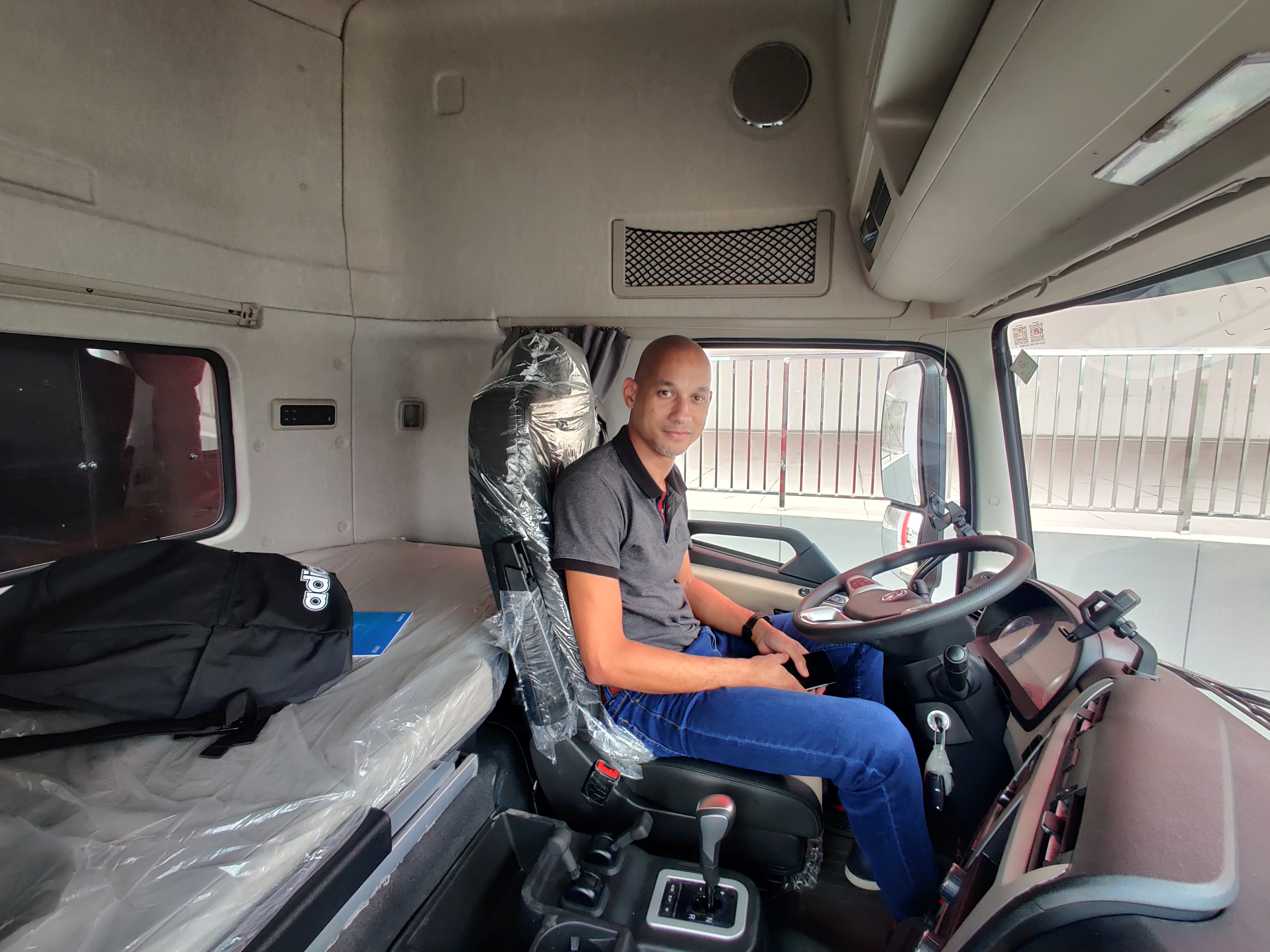 Wedding Party Event Decoration Dongfeng Awd 4X4 off Road Light Duty Lorry Cargo Truck for Africa