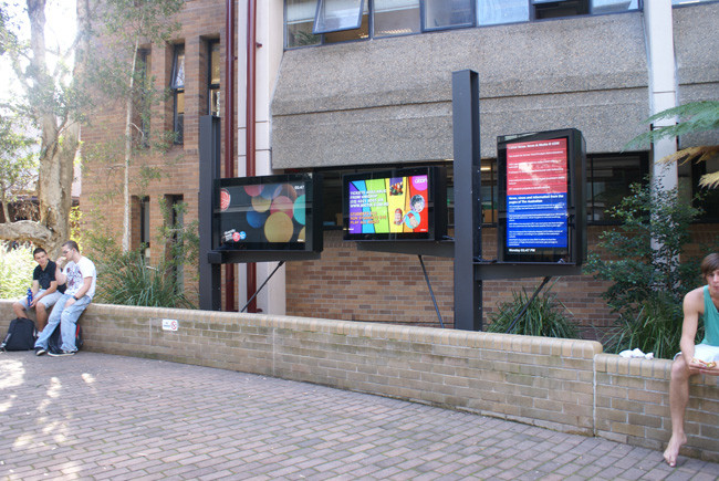 43" Outdoor Wall Mounted Digital Signage Lcd Touch Screen High Brightness 43inch Waterproof Ip55