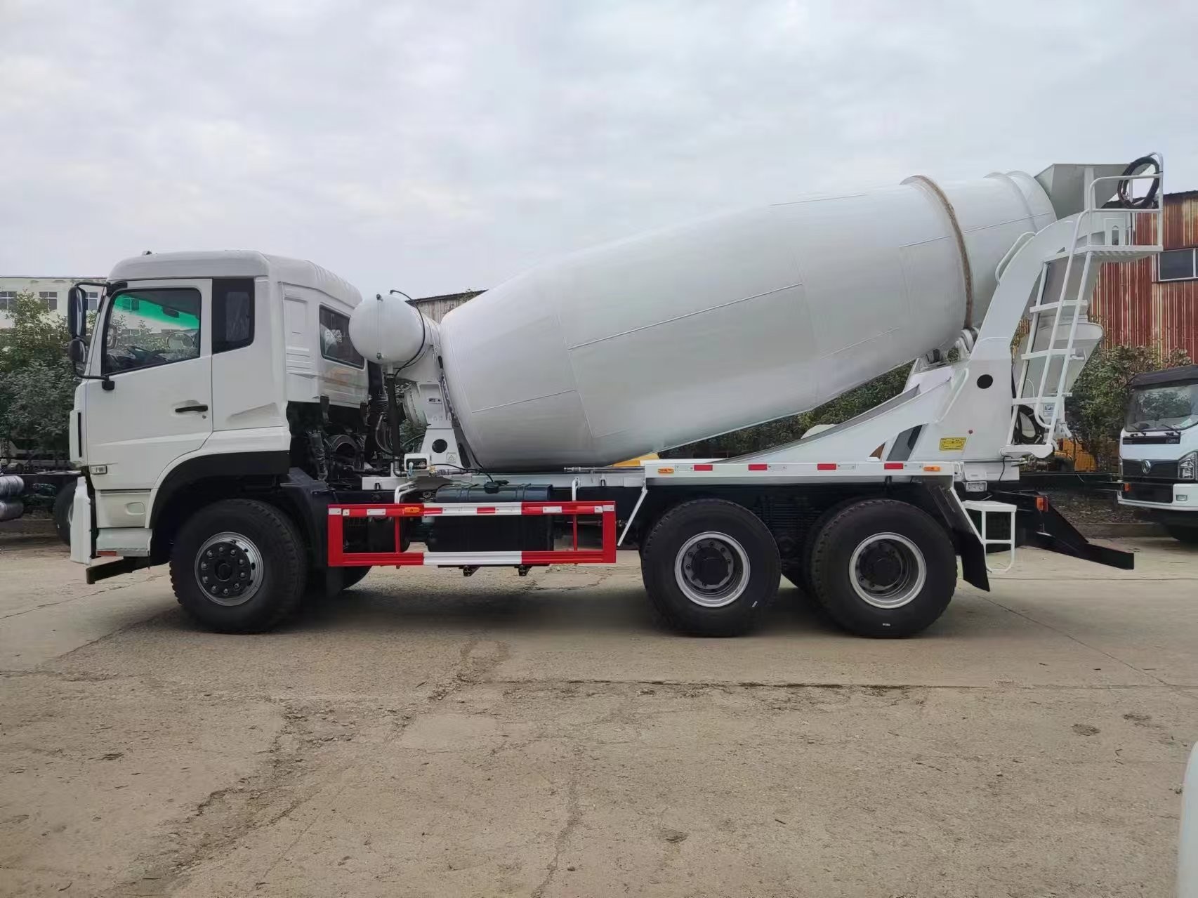 Transport Various Concrete Mixer Shacman With Standard High-Strength Concretes Mixer Truck