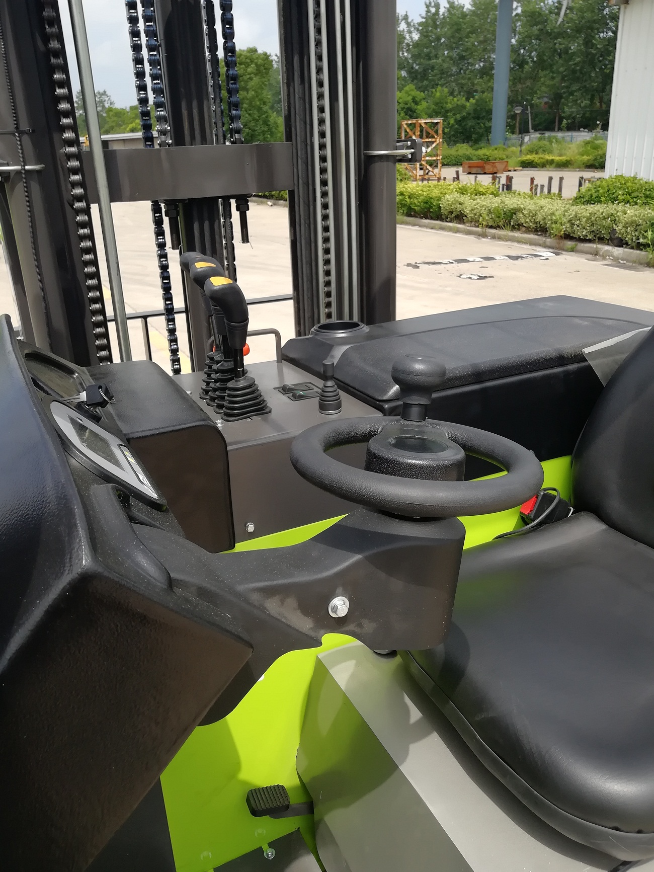 Smooth Material Handling SNSC 1500kg 2000kg Electric Reach Forklift Double Scissor