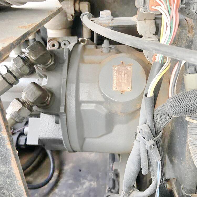 Volvo EC60 Crawler Chain Excavator 6 Ton Slightly Used with Original Pump and Health