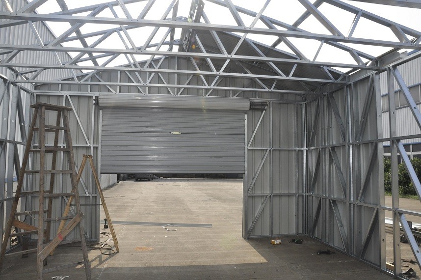 Quick Installation Customized Light Steel Frame Prefab Storeroom/Factory/Metal Garage