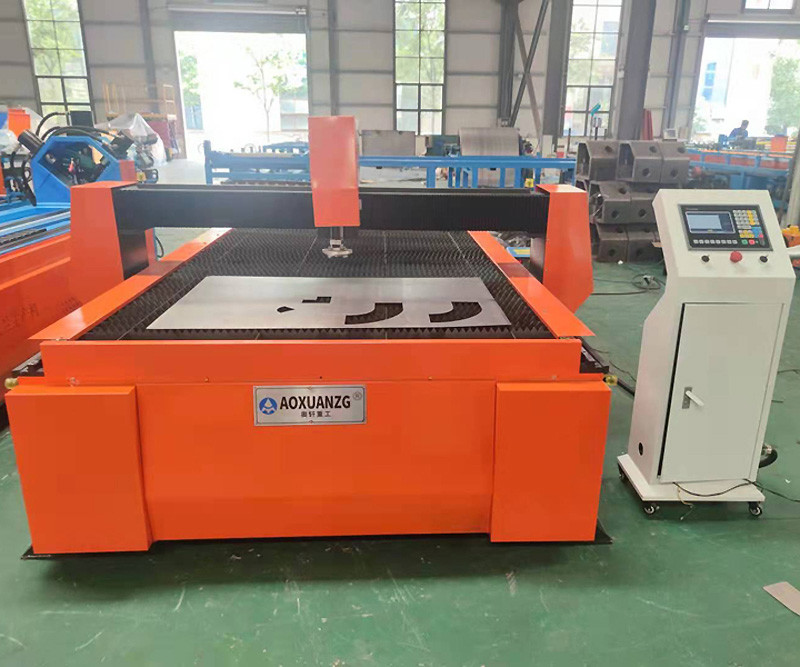 Air Gantry Type CNC Plasma Cutting Machines 8500w Starfire Control With Huayuan Power