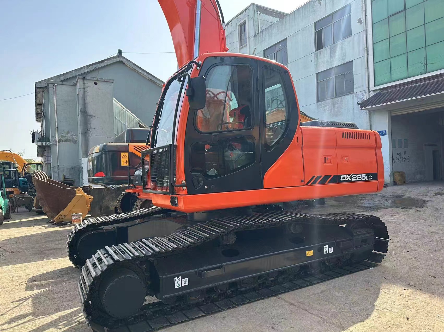 used excavator Doosan DX225LC digger used machinery 6 tons used original excavator second hand digger for sale