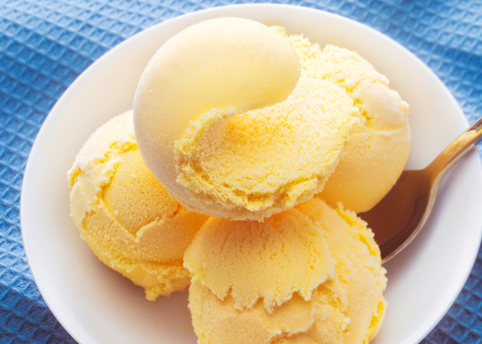 E471 Emulsifier GMS4008 Food Additive For Ice Cream Dairy Products Bread Cake