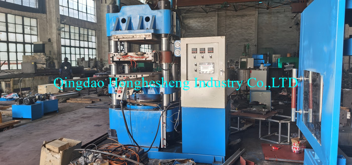 550X550*4 Automotive Rubber Vulcanizer