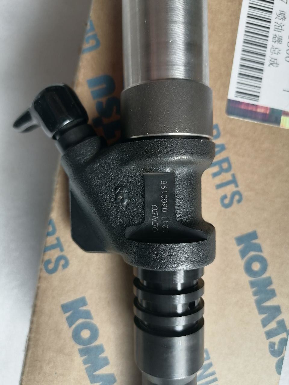PC400-7 PC450-7 Excavator Fuel Injector 6156-11-3300 For Komatsu