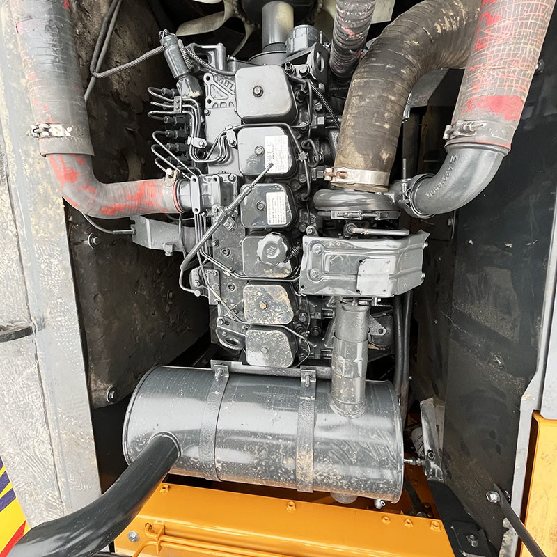 Old Hyundai Excavator 215 21 Ton Heavy Digger Backhoe