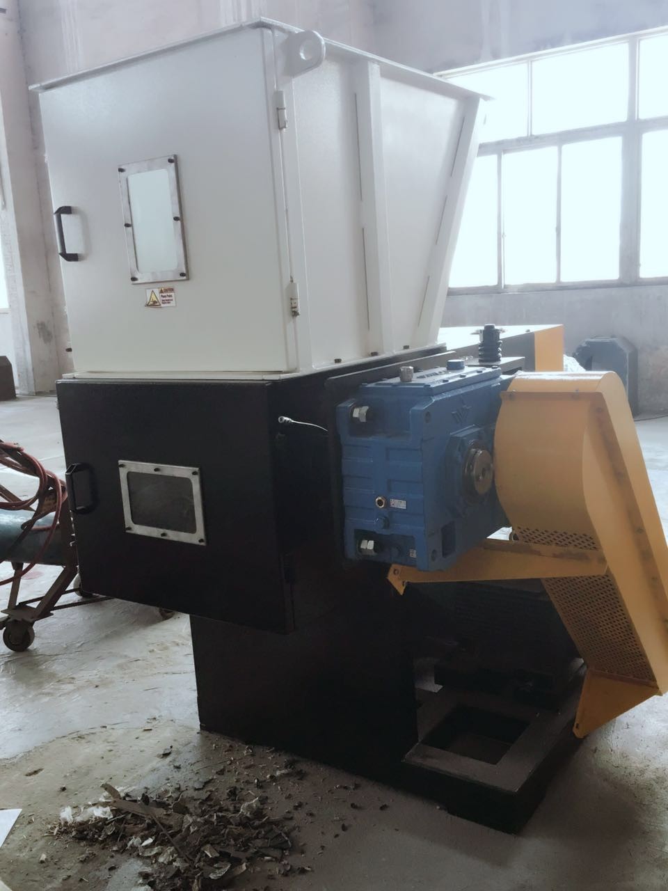 3Phase SKD 11 Blade Single Shaft Shredder Machine